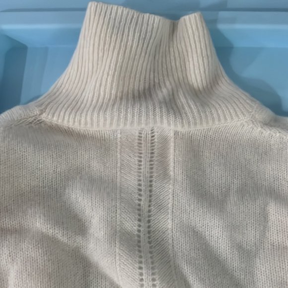 Skull Cashmere Valeria 100% Cashmere sweater Size M (looks to fit for L as well) - Picture 3 of 5